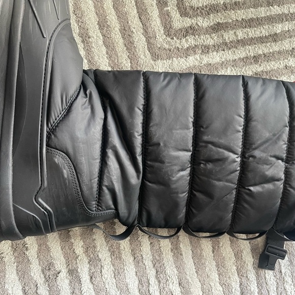 Hunter Black Quilted Boots - Picture 8 of 10